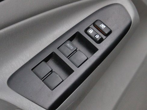 Used 2014 Toyota Tacoma 4x4 Double Cab image 14