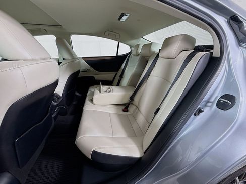 Used 2024 Lexus ES 300h w/ Premium Package image 26