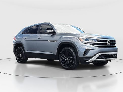 Used 2022 Volkswagen Atlas Cross Sport SE w/ Black Wheel Package AWD/4WD image 3