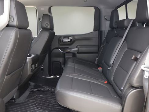 Used 2022 Chevrolet Silverado 1500 LT Trail Boss w/ Convenience Package II image 12