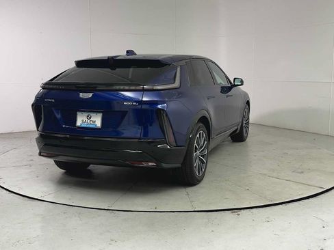 Used 2024 Cadillac Lyriq Sport AWD/4WD image 2
