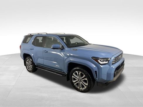 Used 2025 Toyota 4Runner Limited AWD/4WD image 3