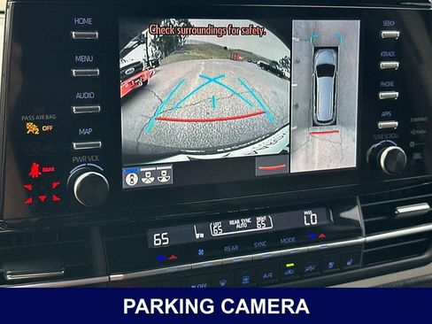 Used 2023 Toyota Sienna Platinum FWD image 26