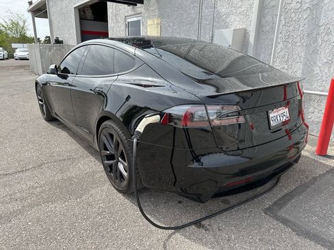 Used 2021 Tesla Model S Plaid image 3