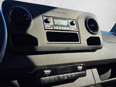 Used 2023 Mercedes-Benz Sprinter 2500 image 15