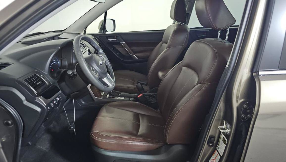 Used 2018 Subaru Forester 2.5i Touring AWD/4WD image 6
