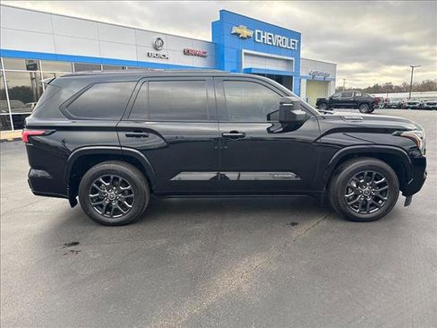 Used 2023 Toyota Sequoia SR5 image 6