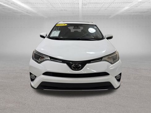 Used 2018 Toyota RAV4 XLE AWD/4WD image 2