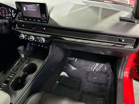 Used 2025 Honda Civic Sport image 33