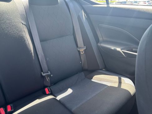 Used 2025 Nissan Versa SV FWD image 35
