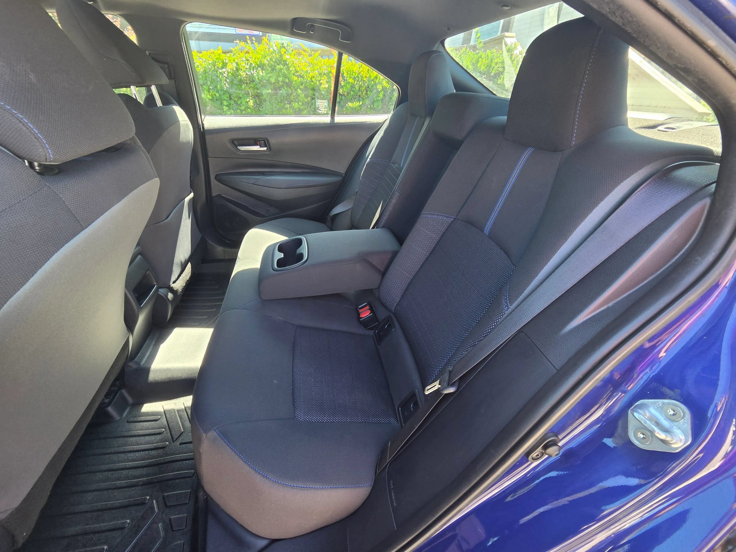 Used 2021 Toyota Corolla SE w/ SE Premium Package FWD image 23