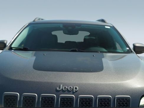 Used 2021 Jeep Cherokee Trailhawk image 38