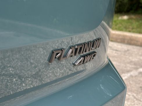 Used 2026 Nissan Pathfinder Platinum w/ Lighting Package AWD/4WD image 9