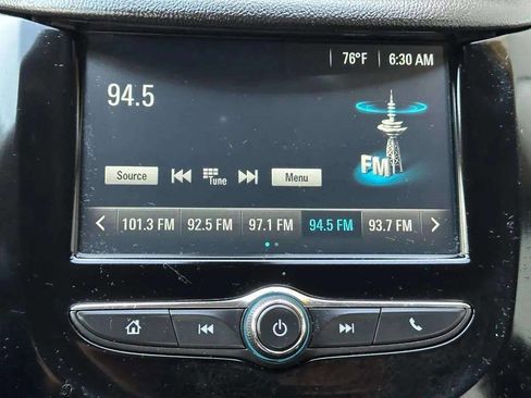 Used 2017 Chevrolet Cruze Premier image 25