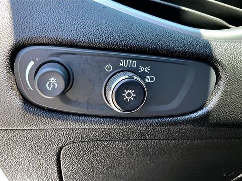 Used 2024 Chevrolet Malibu LT FWD image 32