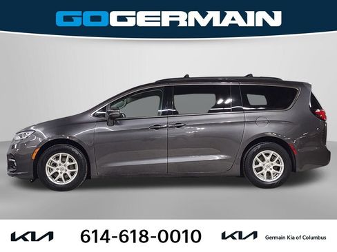 Used 2022 Chrysler Pacifica Touring-L image 11