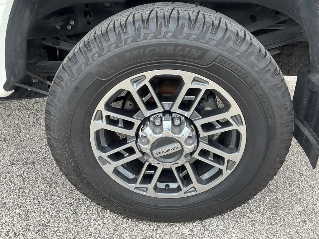 Used 2022 Ford F350 Platinum AWD/4WD image 22