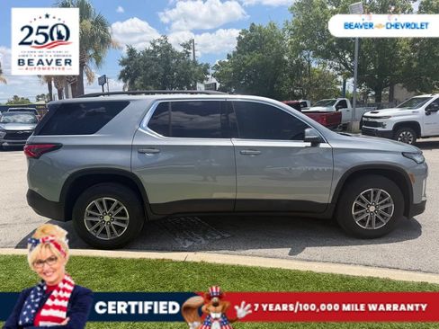 Used 2024 Chevrolet Traverse LT FWD image 3