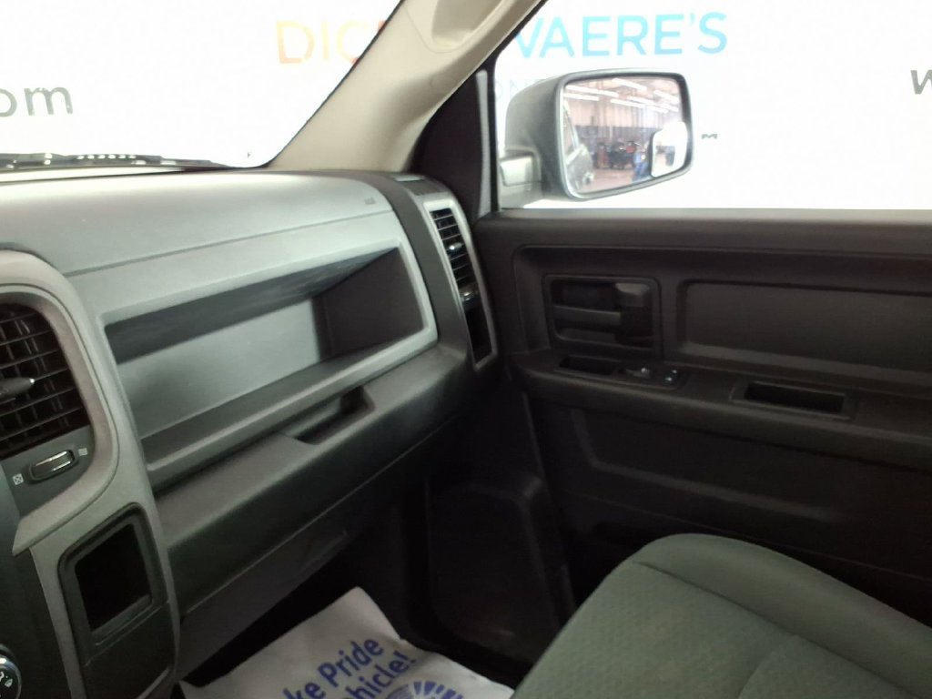 Used 2017 RAM 1500 Express AWD/4WD image 24