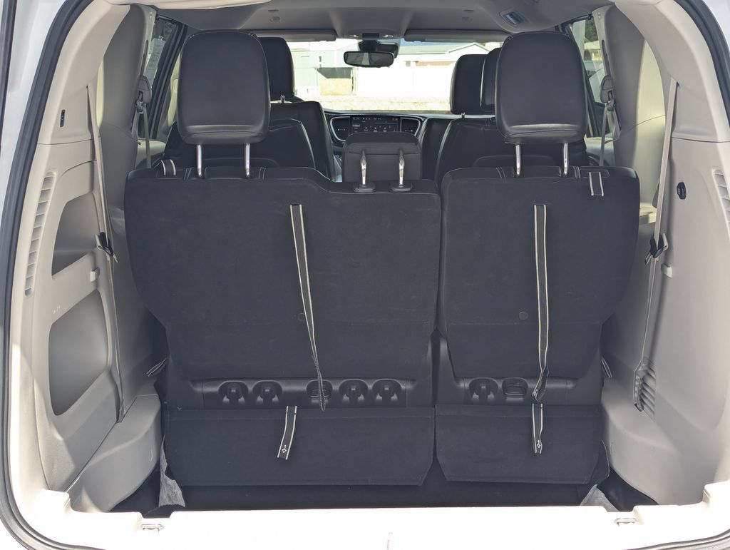 Used 2024 Chrysler Pacifica Touring-L FWD image 31