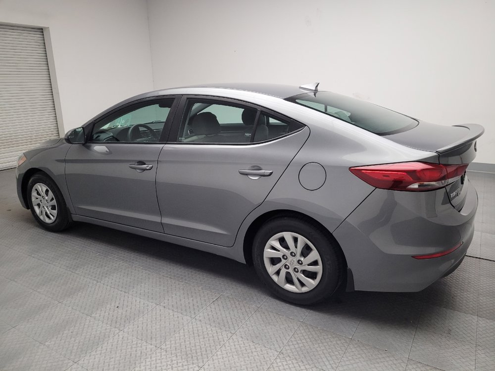 Used 2017 Hyundai Elantra SE w/ Cargo Package FWD image 3