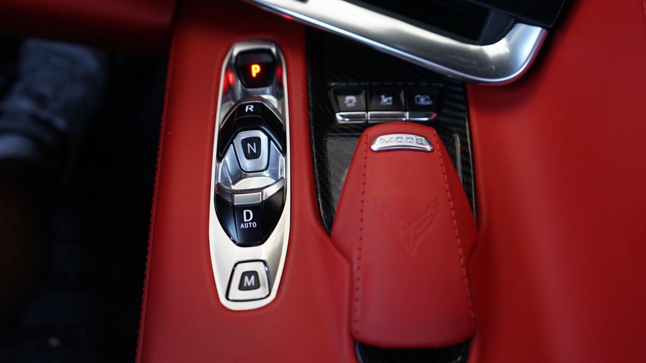 Used 2021 Chevrolet Corvette Stingray Premium Conv w/ Z51 Performance Package RWD image 16