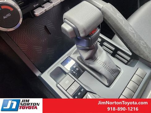 Used 2025 Toyota Tacoma TRD Sport image 21