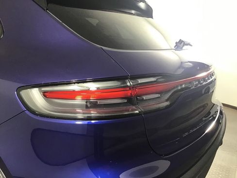 Certified 2026 Porsche Macan AWD/4WD image 16