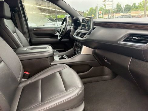 Used 2023 Chevrolet Tahoe Z71 w/ Luxury Package AWD/4WD image 14