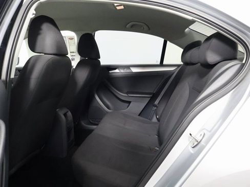 Used 2015 Volkswagen Jetta SE image 11