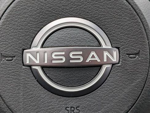 Used 2024 Nissan Rogue Platinum w/ Platinum Premium Package FWD image 18