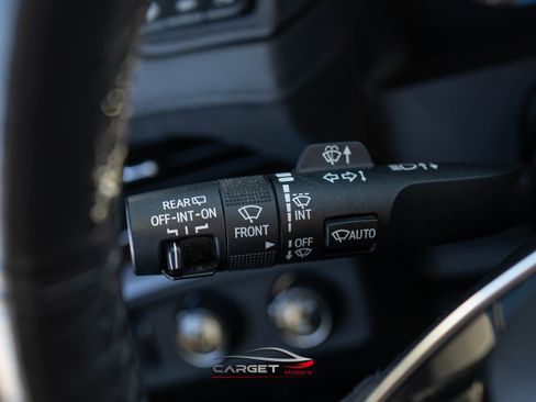 Used 2020 Cadillac Escalade Premium Luxury image 27