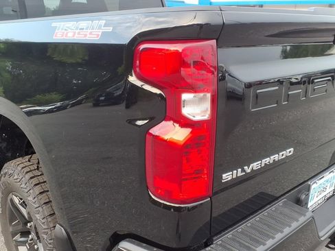 New 2026 Chevrolet Silverado 1500 Custom Trail Boss AWD/4WD image 11