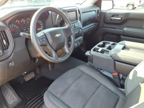 Used 2025 Chevrolet Silverado 1500 Custom w/ LPO, Dark Essentials Package AWD/4WD image 19