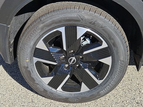 New 2026 Nissan Kicks SV w/ SV Premium Package image 6