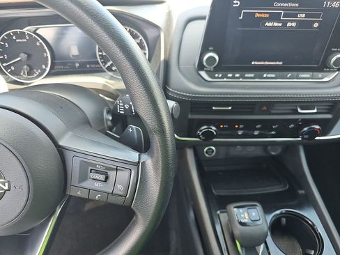 Used 2023 Nissan Rogue S AWD/4WD image 6