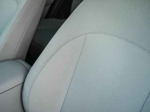 Used 2025 Hyundai Kona SEL FWD image 29