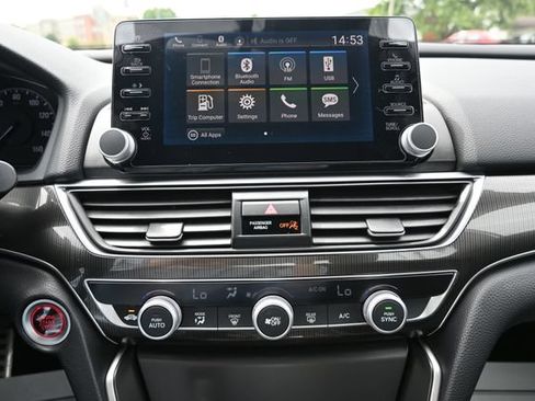 Used 2018 Honda Accord Sport image 31