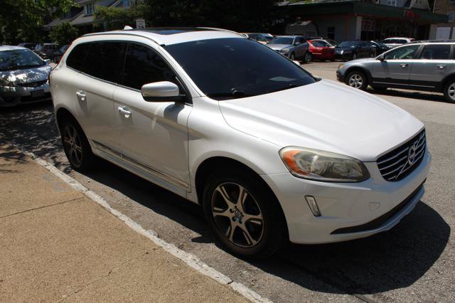 Used 2015 Volvo XC60 T6 Premier Plus AWD/4WD image 3