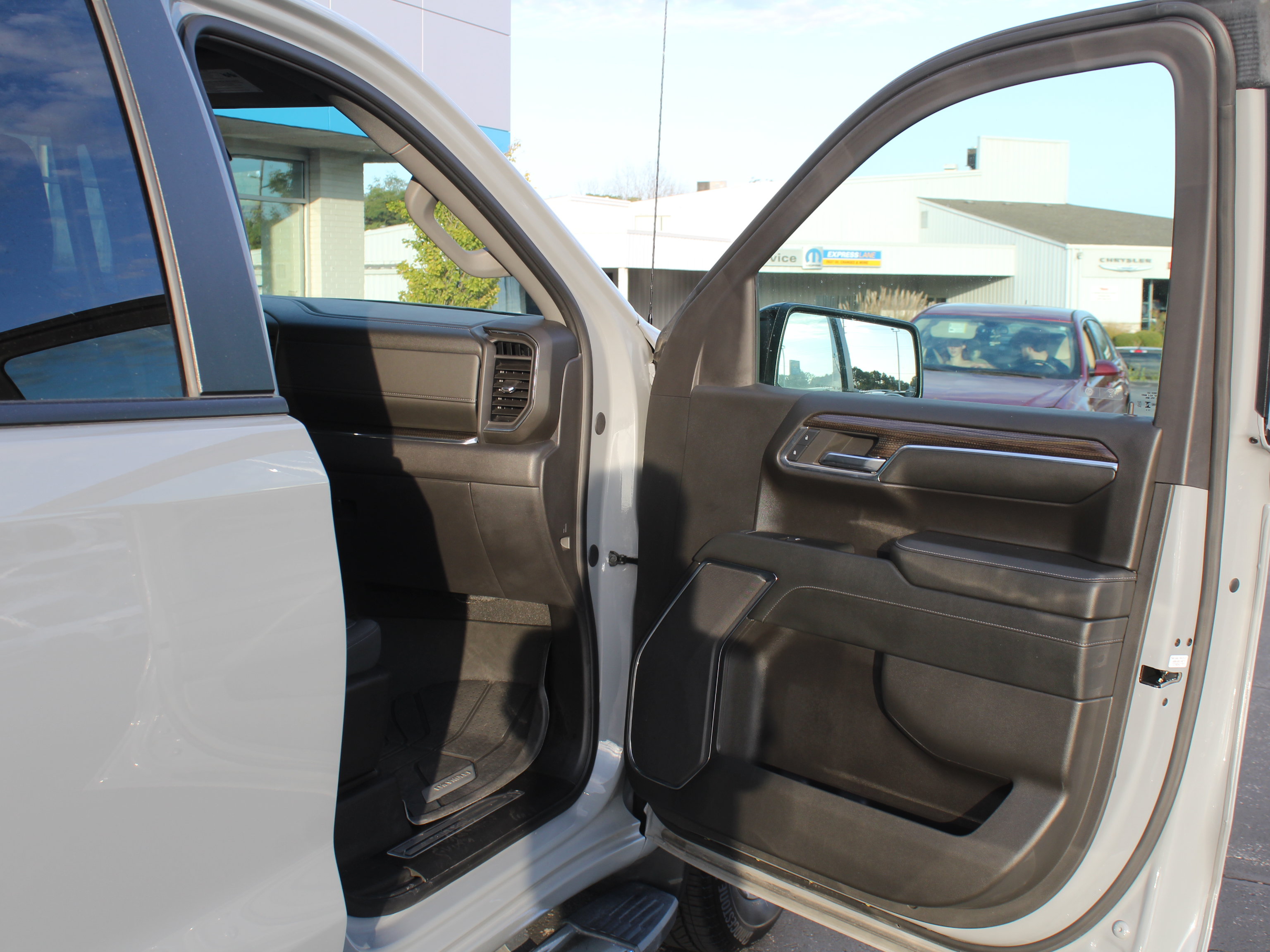 Used 2024 Chevrolet Silverado 1500 RST w/ Protection Package AWD/4WD image 26