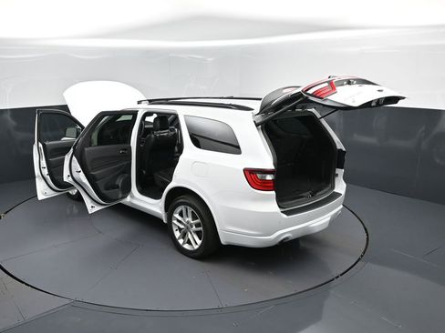 Used 2024 Dodge Durango GT image 2
