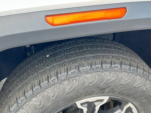 Certified 2023 GMC Canyon AT4 w/ Technology Package AWD/4WD image 14