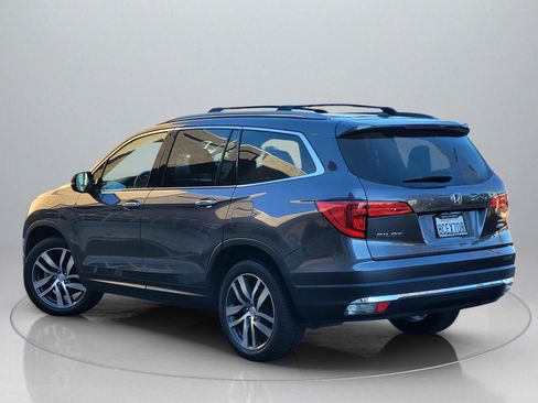 Used 2017 Honda Pilot Touring image 5