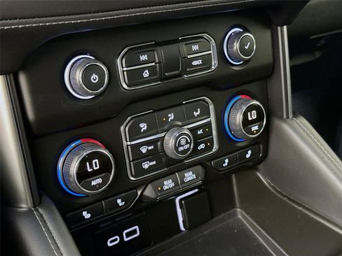 Used 2022 Chevrolet Tahoe LT w/ LT Signature Package RWD image 12