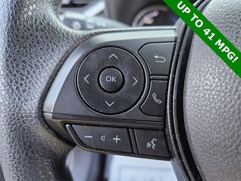 Used 2024 Toyota RAV4 XLE image 28