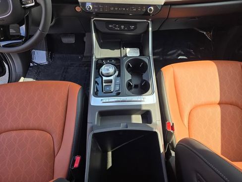 New 2026 Kia Carnival EX FWD image 21