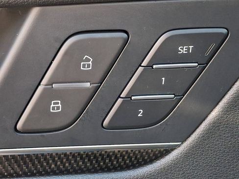 Used 2022 Audi SQ5 Prestige image 25