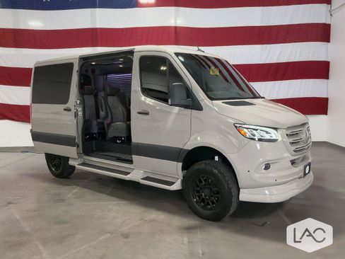 Used 2024 Mercedes-Benz Sprinter 2500 image 20