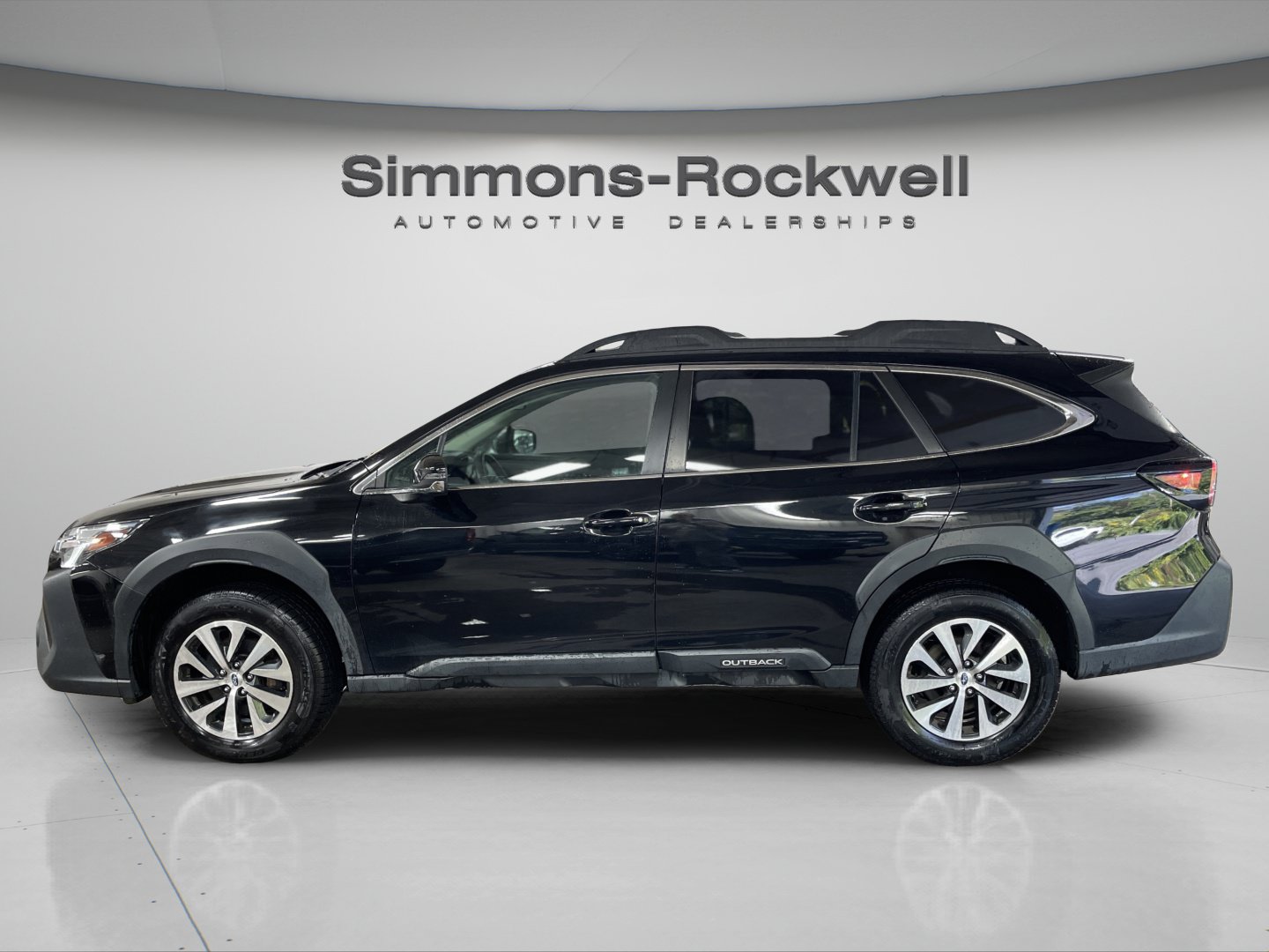 Used 2023 Subaru Outback Premium AWD/4WD image 2