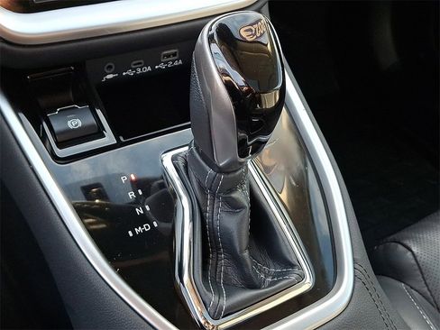 Used 2023 Subaru Outback Limited image 16